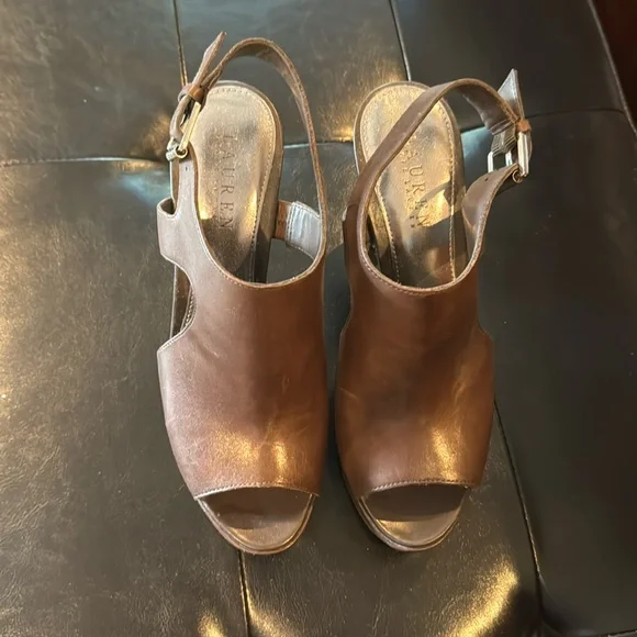 4” Brown sandals. Lovely. - Picture 1 of 5